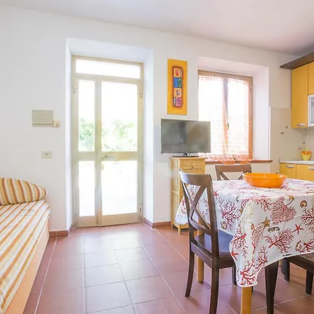 Apartament Aiali Trilocale Le Primule